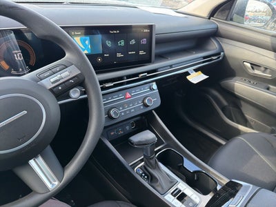 2026 Hyundai TUCSON SE