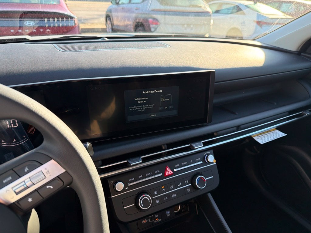 2026 Hyundai TUCSON SE