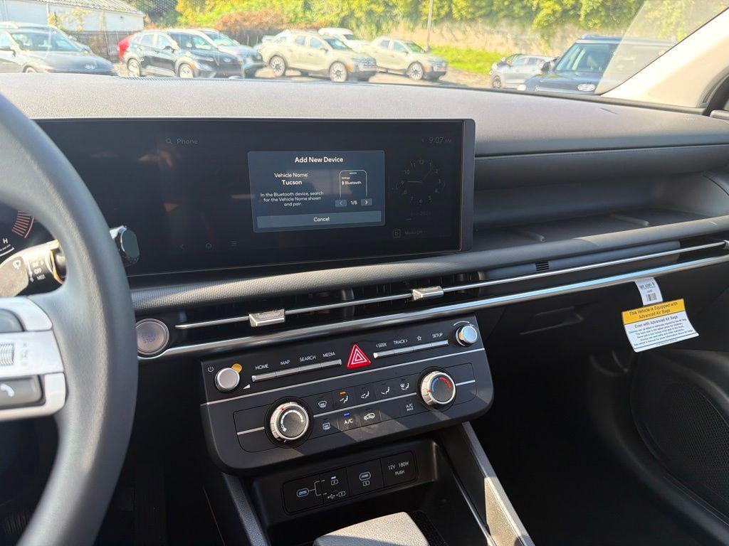 2026 Hyundai TUCSON SE