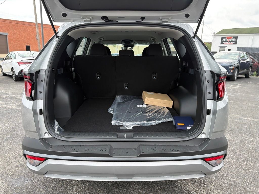2026 Hyundai TUCSON SE