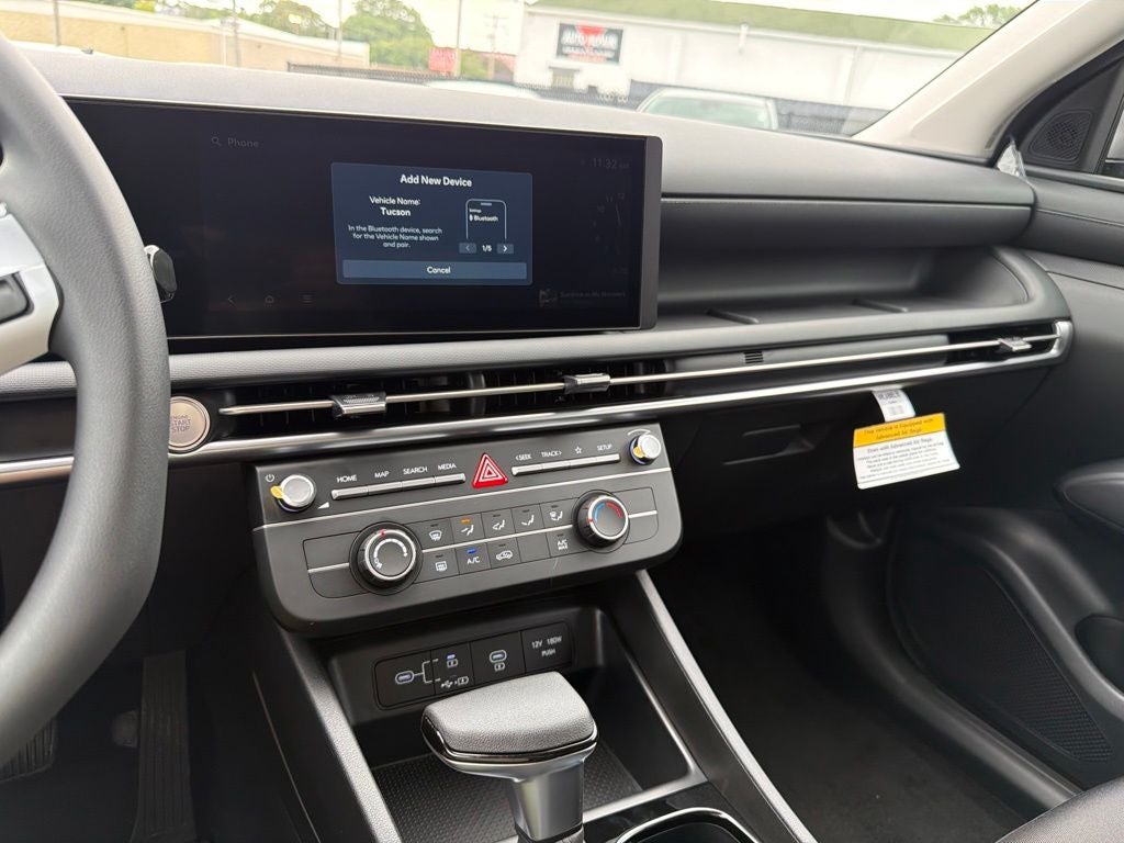 2026 Hyundai TUCSON SE