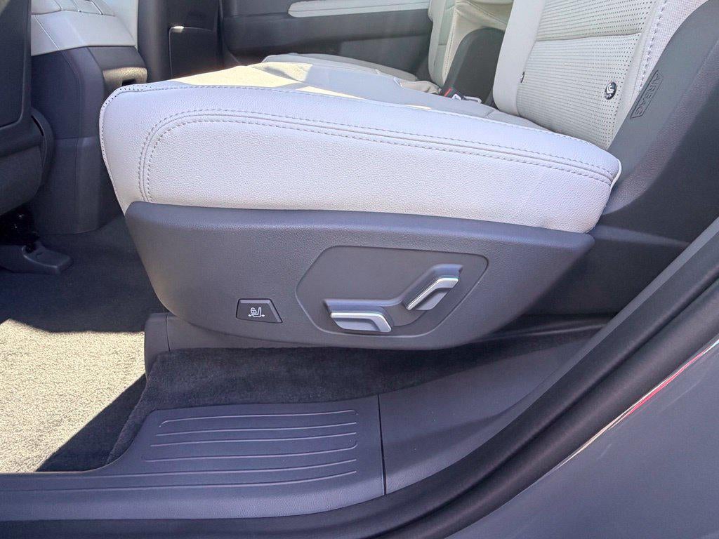 2027 Hyundai SANTA FE HYBRID Limited