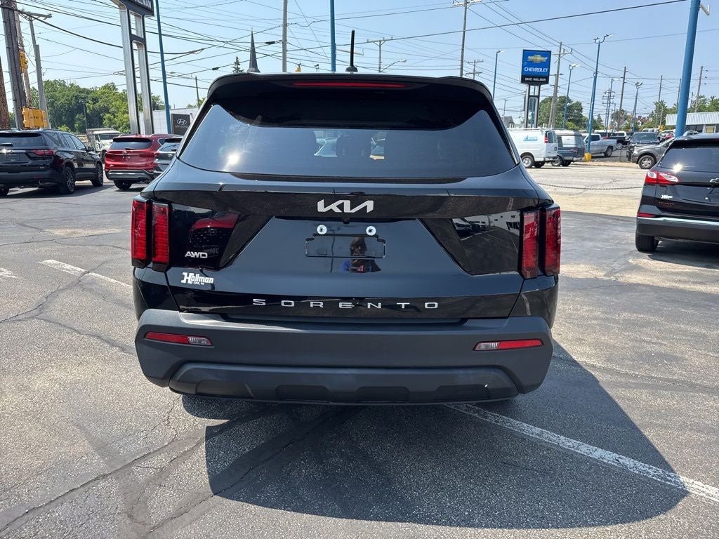 2022 Kia Sorento LX