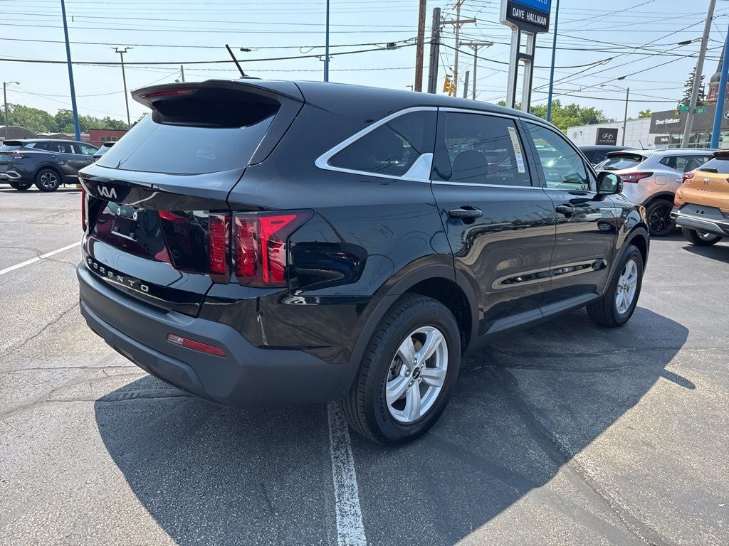 2022 Kia Sorento LX