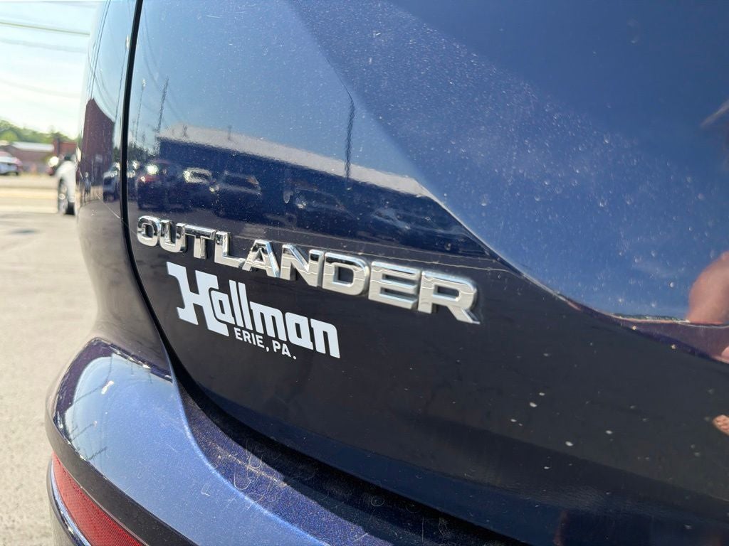 2024 Mitsubishi Outlander SE