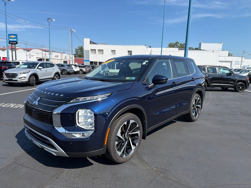 2024 Mitsubishi Outlander SE