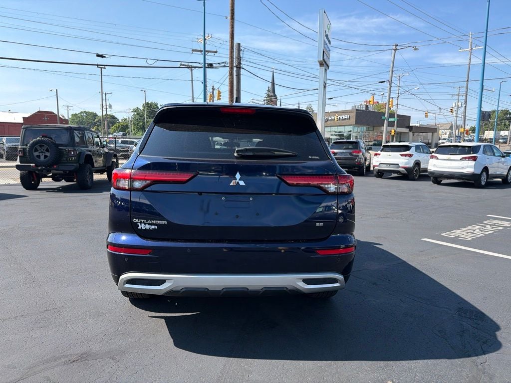 2024 Mitsubishi Outlander SE