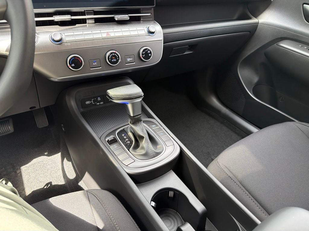 2026 Hyundai KONA SE