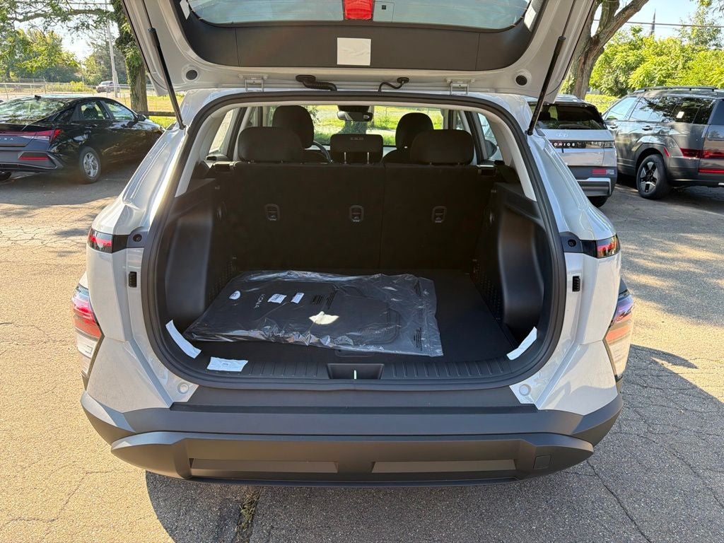 2027 Hyundai KONA SE