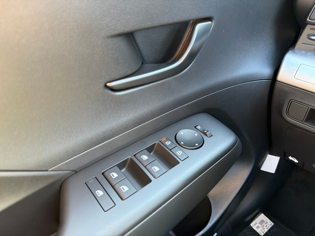 2027 Hyundai KONA SE
