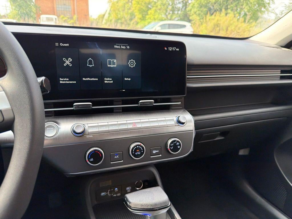 2027 Hyundai KONA SE