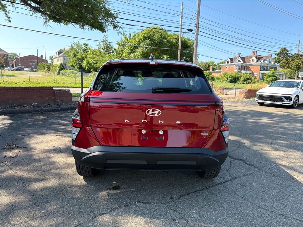 2027 Hyundai KONA SE