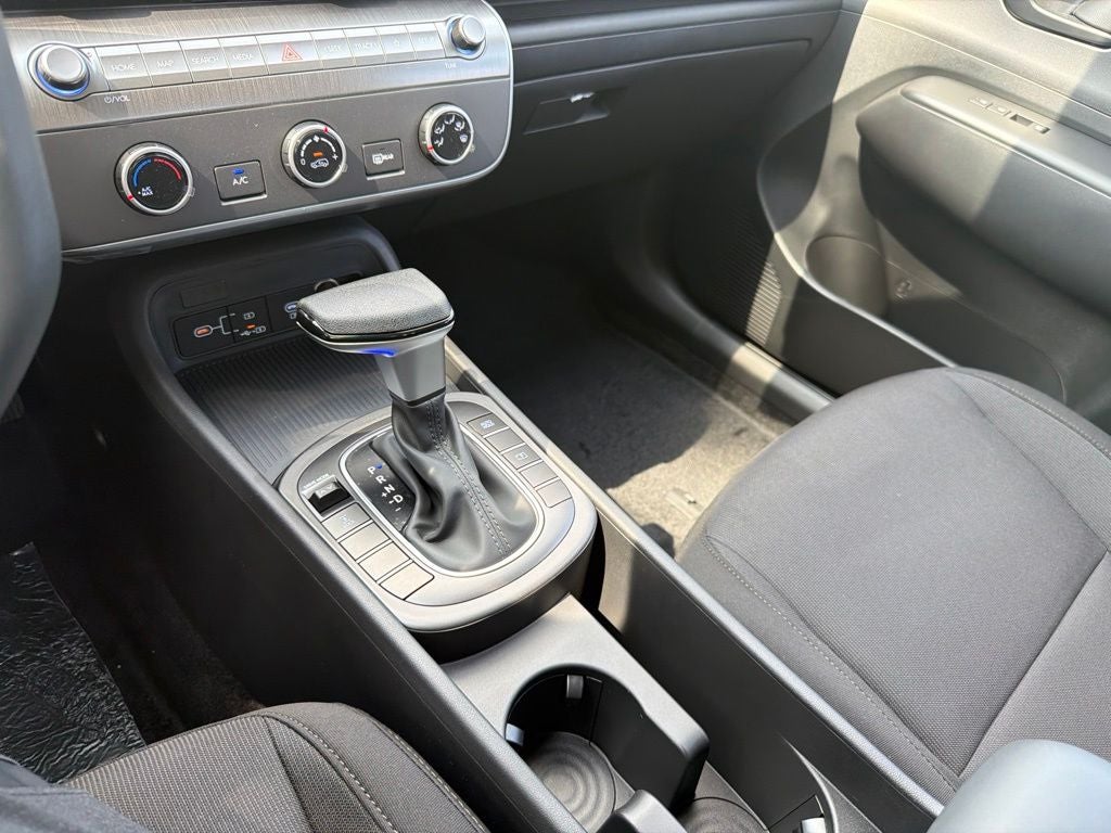 2027 Hyundai KONA SE