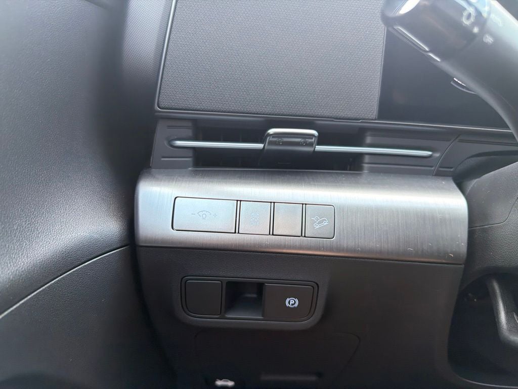 2027 Hyundai KONA SE