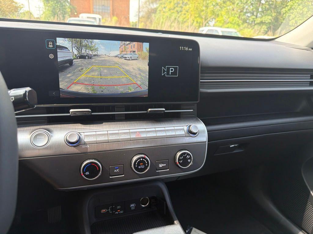 2027 Hyundai KONA SE