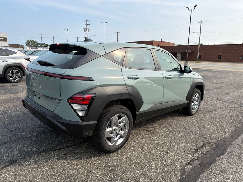 2027 Hyundai KONA SE