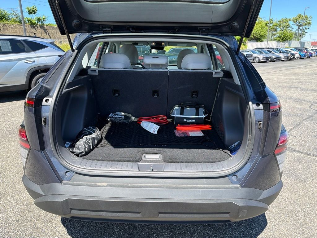 2025 Hyundai KONA SE