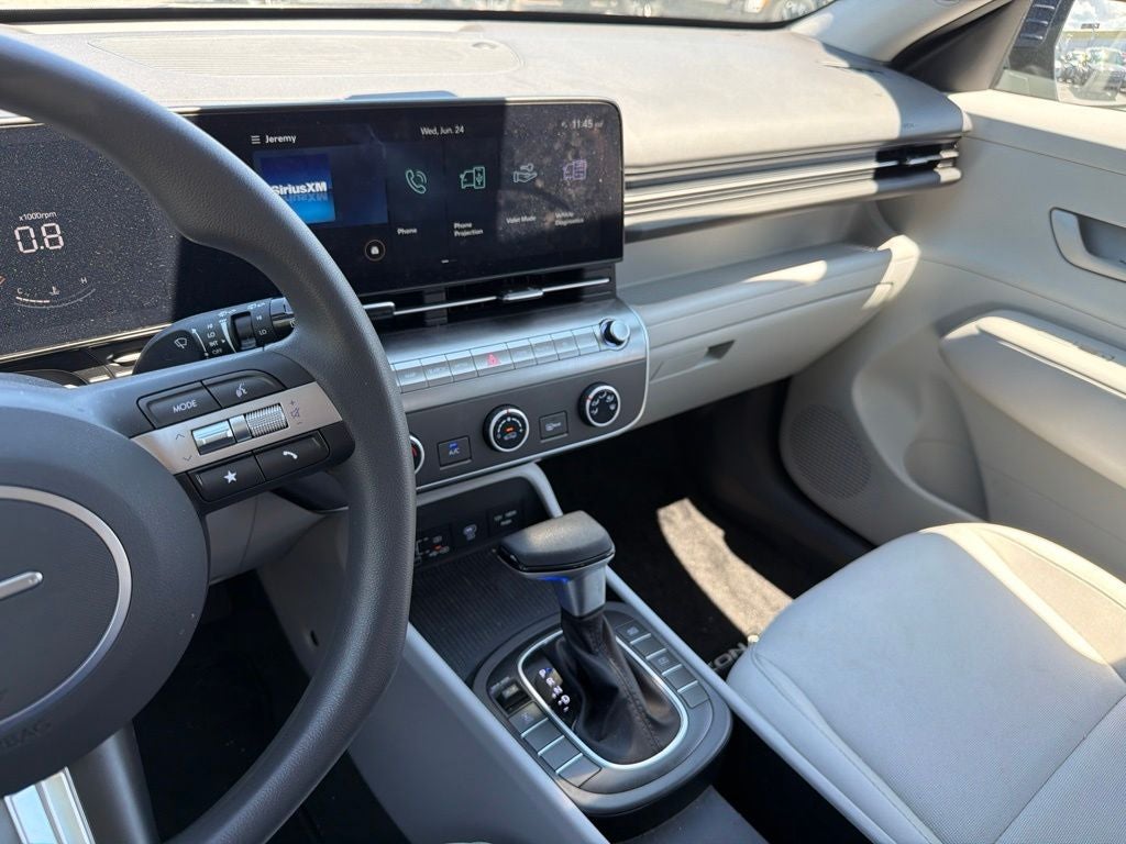 2025 Hyundai KONA SE