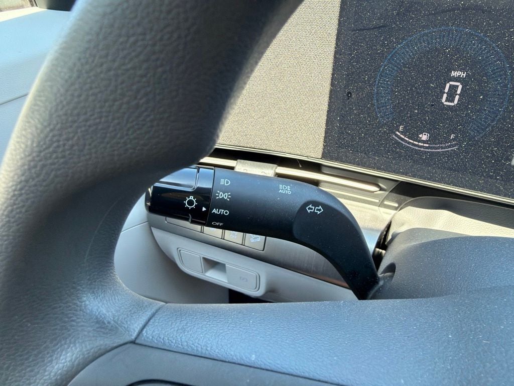 2025 Hyundai KONA SE
