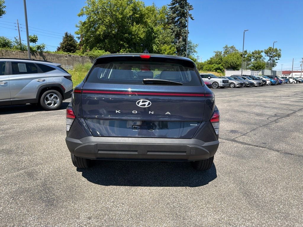 2025 Hyundai KONA SE
