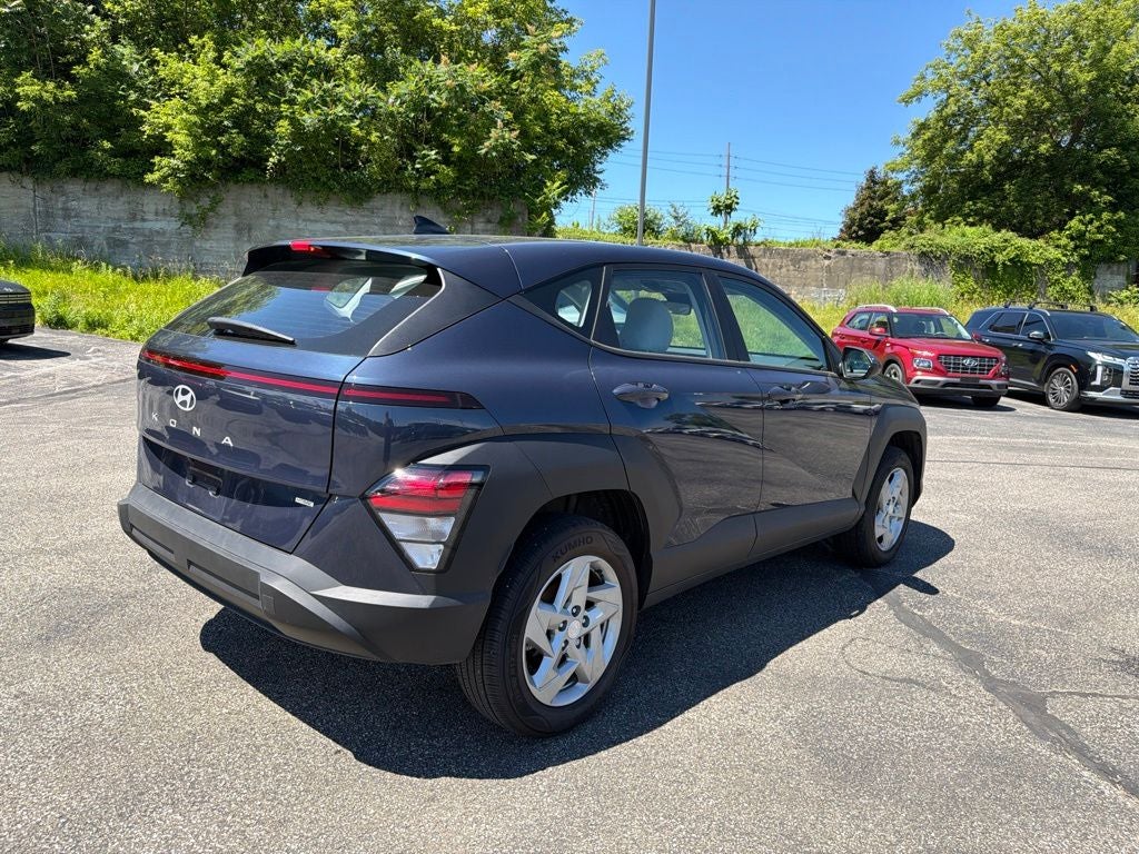 2025 Hyundai KONA SE