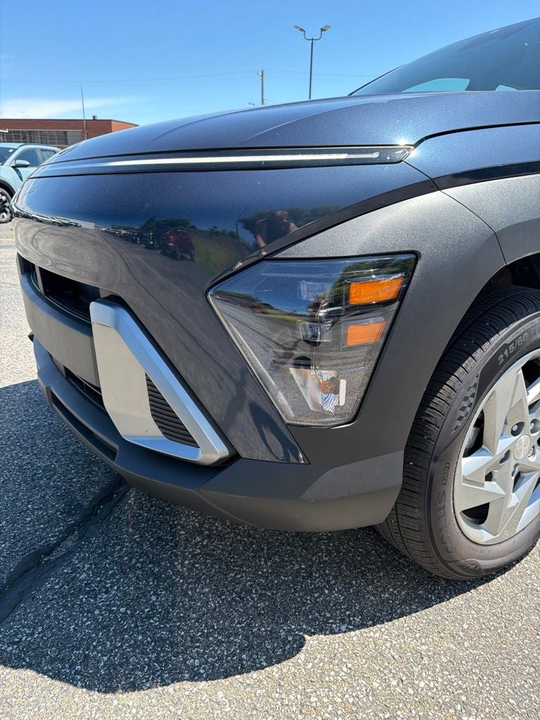 2025 Hyundai KONA SE