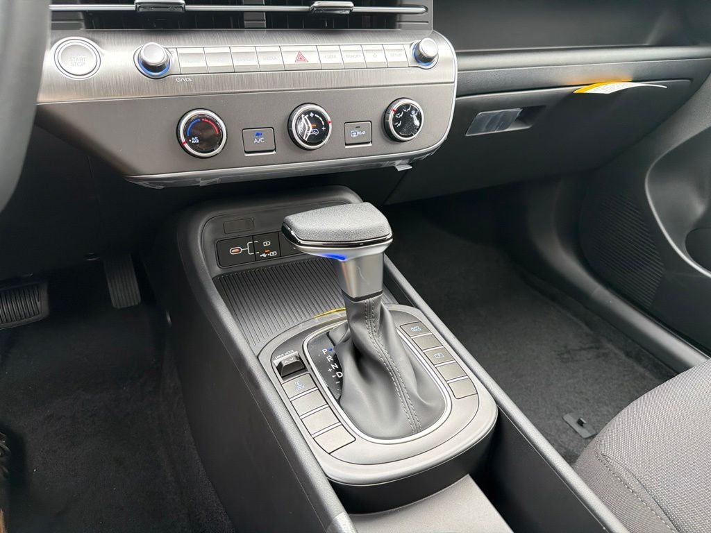 2027 Hyundai KONA SE