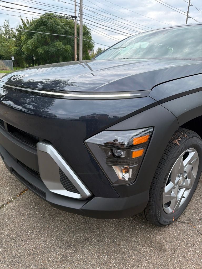 2027 Hyundai KONA SE