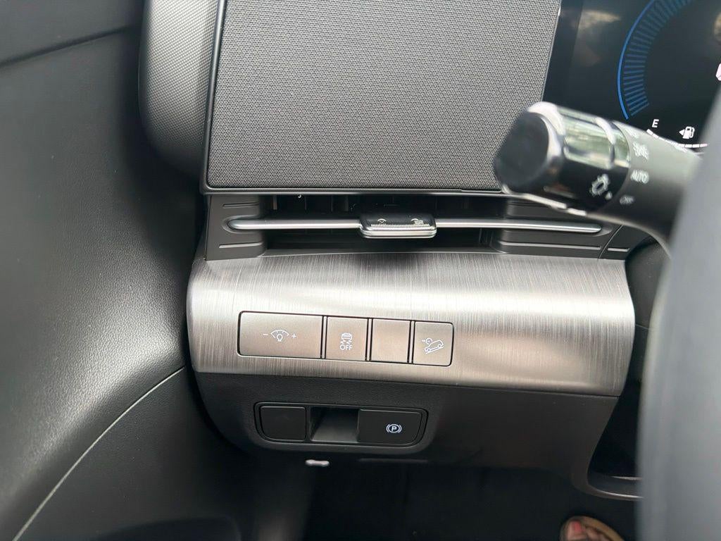 2027 Hyundai KONA SE