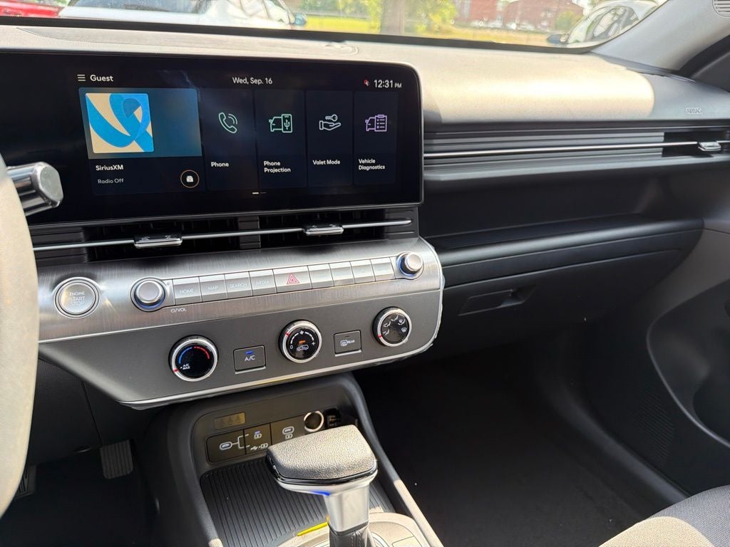 2027 Hyundai KONA SE