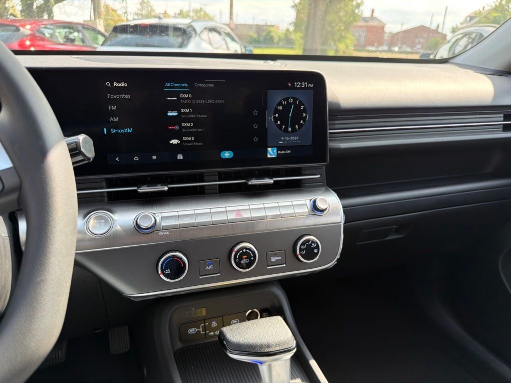 2027 Hyundai KONA SE