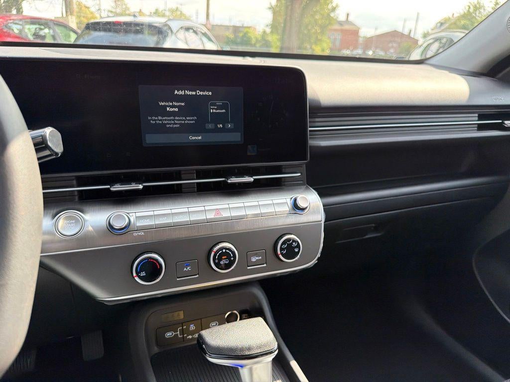 2027 Hyundai KONA SE