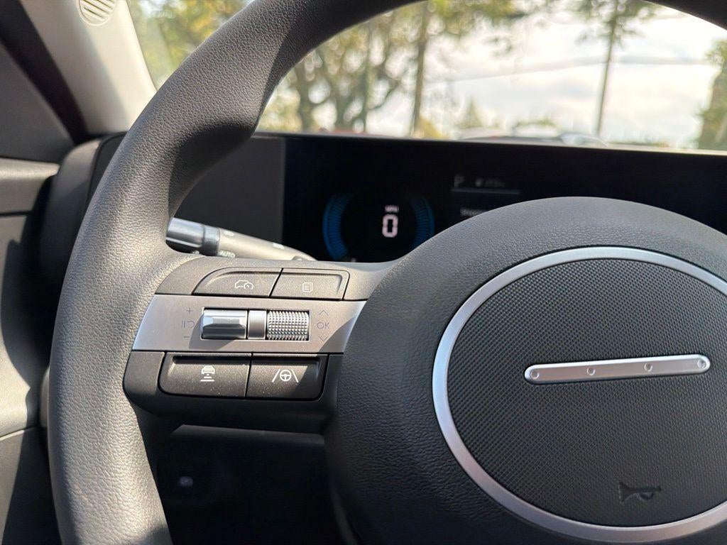 2027 Hyundai KONA SE