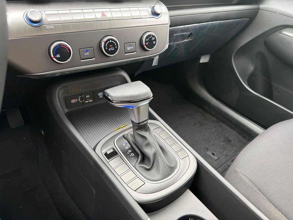 2027 Hyundai KONA SE