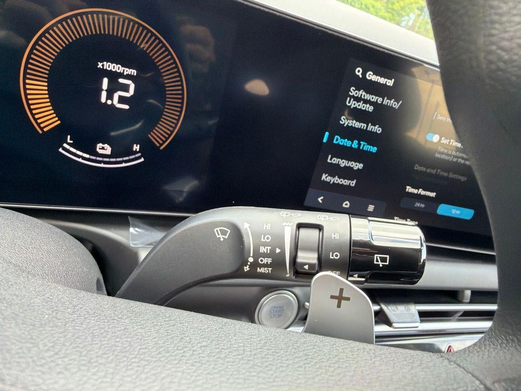 2026 Hyundai TUCSON HYBRID Blue SE