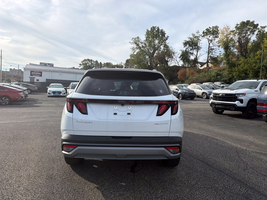 2026 Hyundai TUCSON HYBRID SEL