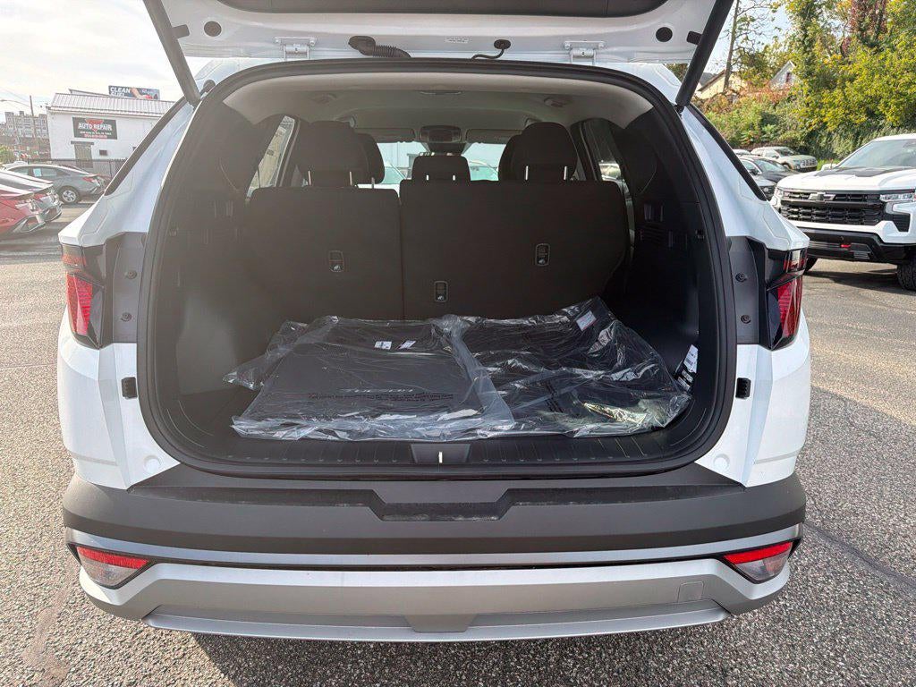 2026 Hyundai TUCSON HYBRID SEL