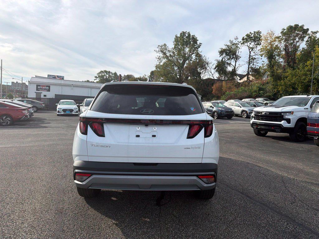 2026 Hyundai TUCSON HYBRID SEL