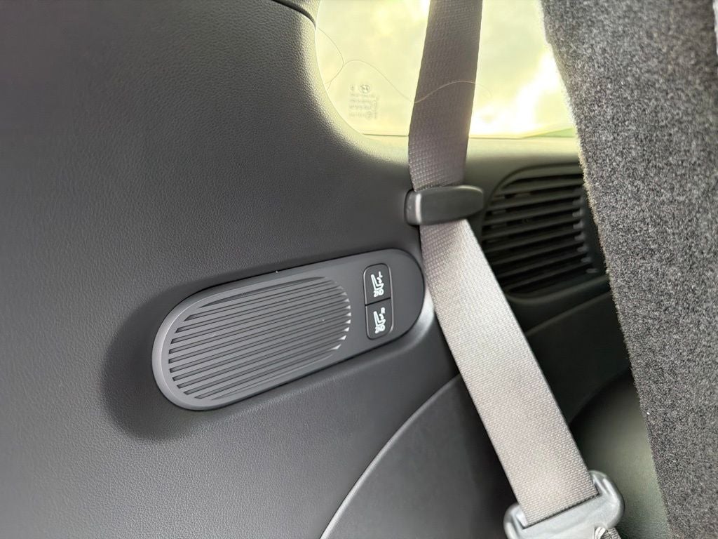 2027 Hyundai PALISADE SEL 7 Passenger