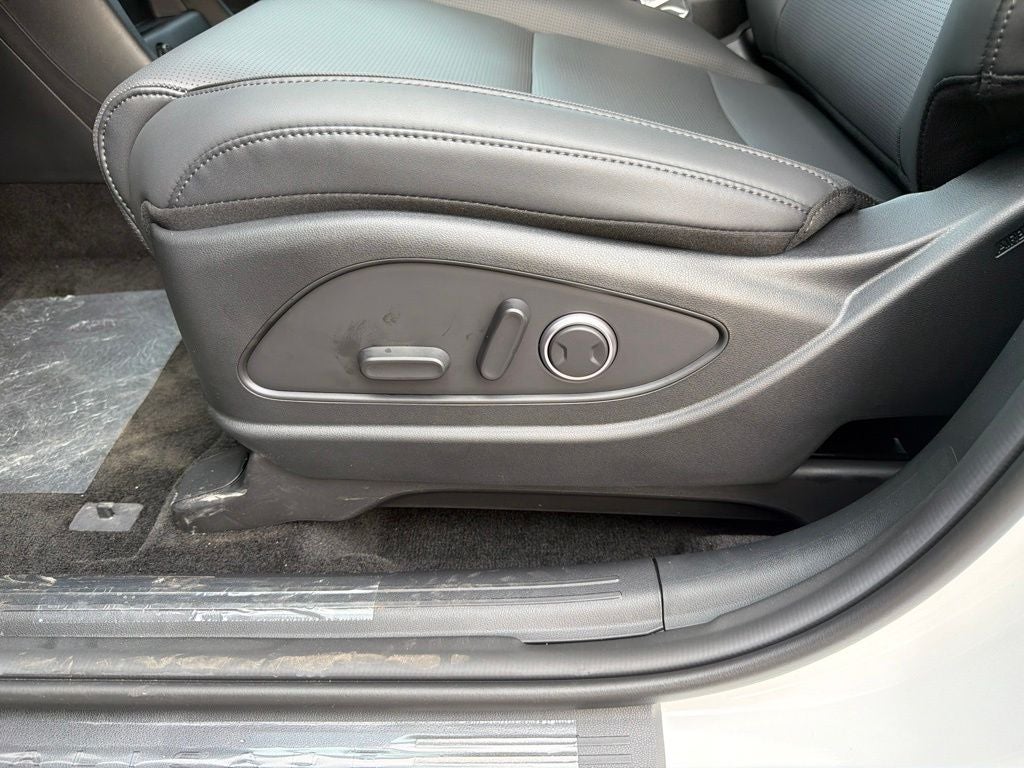 2027 Hyundai PALISADE SEL 7 Passenger