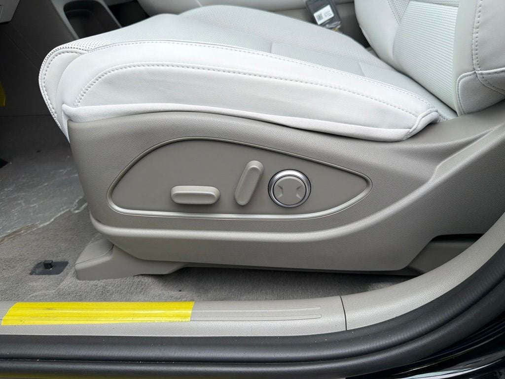 2026 Hyundai PALISADE HYBRID SEL 7 Passenger