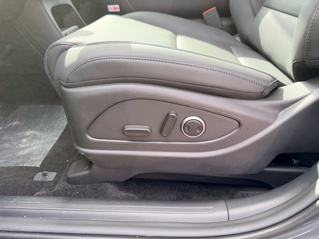 2027 Hyundai PALISADE HYBRID SEL 7 Passenger