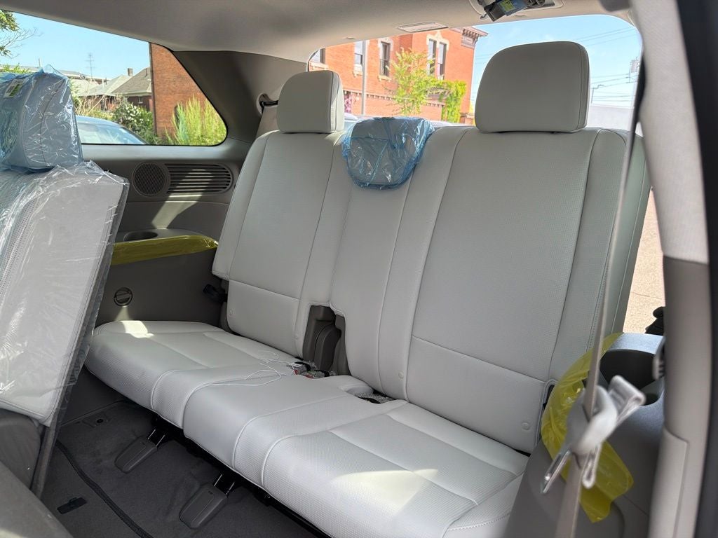2026 Hyundai PALISADE HYBRID SEL 8 Passenger