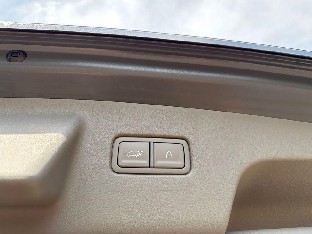 2026 Hyundai PALISADE HYBRID SEL 8 Passenger