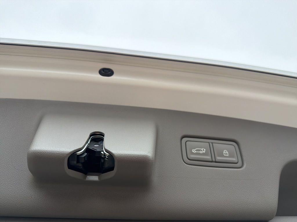 2026 Hyundai PALISADE SEL Premium 8 Passenger