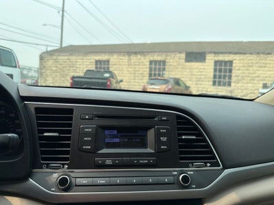 2018 Hyundai ELANTRA SE
