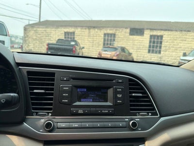 2018 Hyundai ELANTRA SE