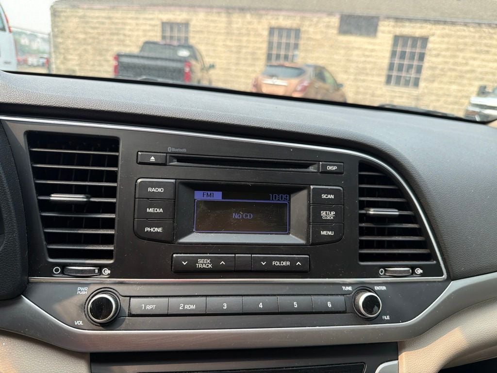2018 Hyundai ELANTRA SE