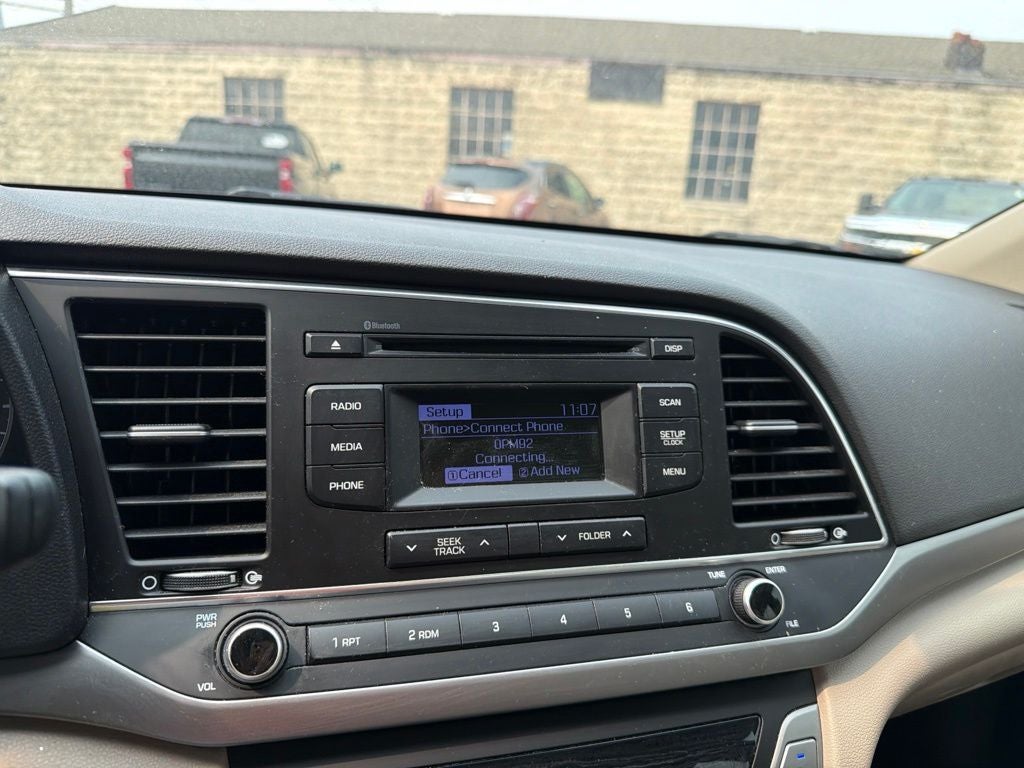 2018 Hyundai ELANTRA SE