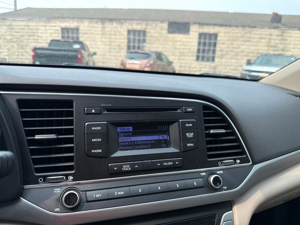 2018 Hyundai ELANTRA SE